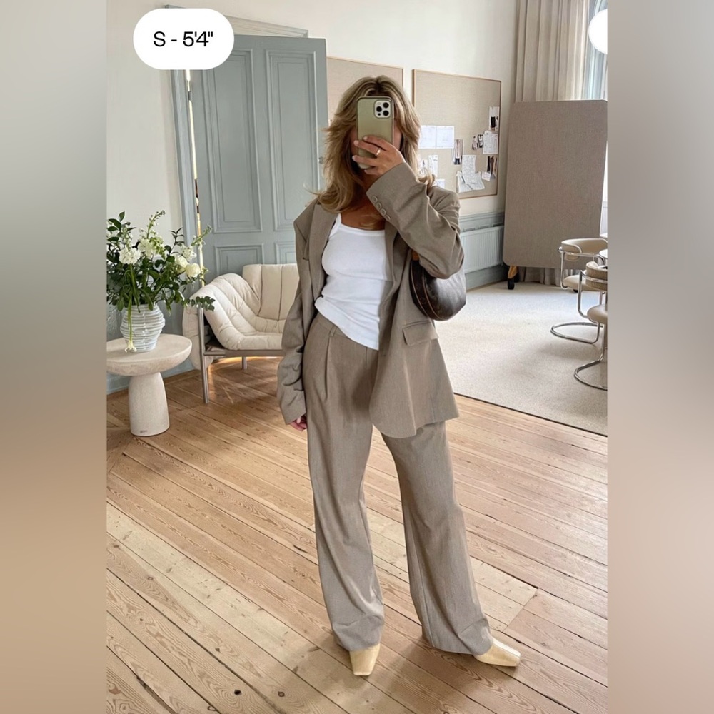 Djerf Avenue Favorite Pants Oat